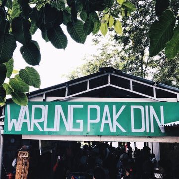 ayuhtravel's tweet photo. Are you up for a tea time session? Come over to Warung Pak Din, Klang and experience all these yummy food! #ETW5 #EatTravelWrite #GayaTravel https://t.co/13UvWjQEue