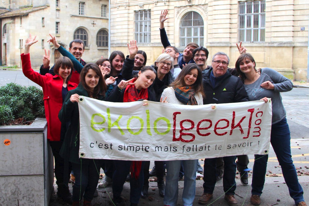 Ekologeek's tweet photo. [SERVICE CIVIQUE] Ekolo[geek] recherche dès juin pour 8 mois sur Bordeaux un.e volontaire de -26 ans : https://t.co/4mRMzPdWXS https://t.co/I7c9uPoZ89