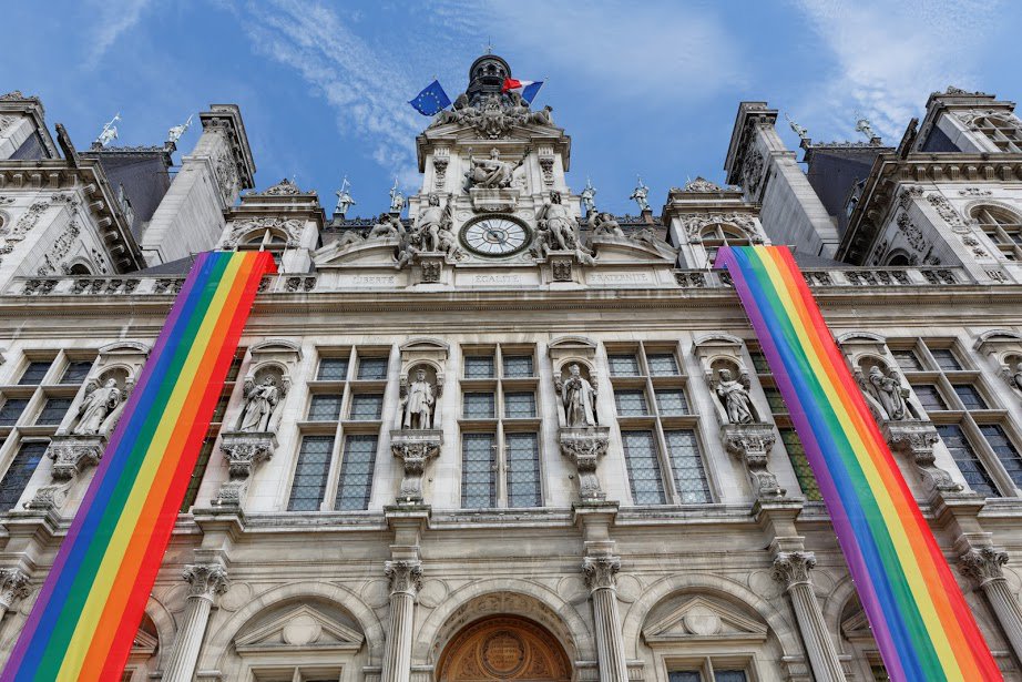 Paris's tweet photo. Partout, tous les jours, continuons à nous mobiliser contre les #LGBTIphobies ✊🏳️‍🌈 #IDAHOT2017 #17mai 

👉 https://t.co/pkrNlPGfNs https://t.co/XGr2WH6YOH