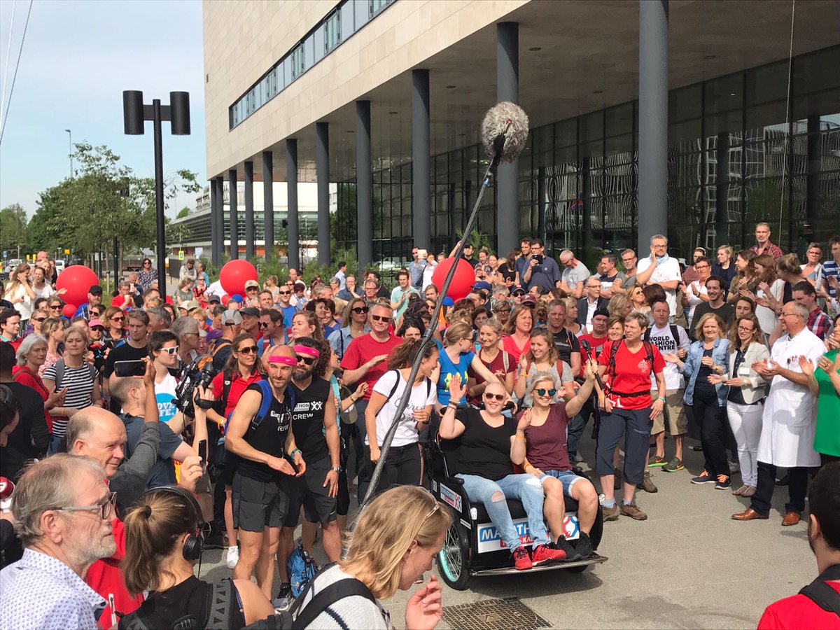 kwf_nl's tweet image. @BibianMentel en 100 wandelaars van start bij @hetAVL voor #marathontegenkanker. Veel succes en tot vanavond op het Waagplein in #alkmaar!