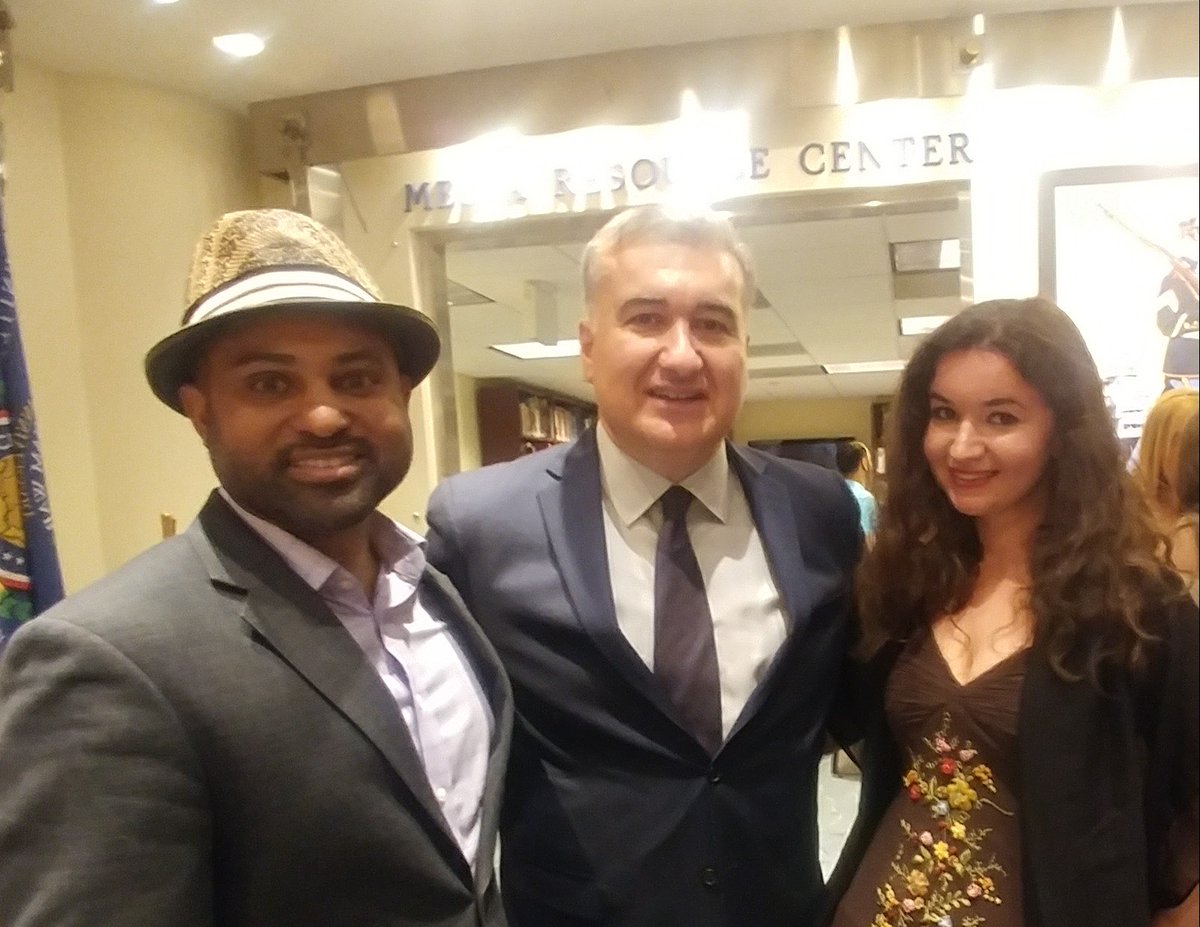 Sephardic_in_DC's tweet image. #SHINDC folks with Ambassador Suleymanov #Georgia &amp;amp; Ambassador Bakradze #Azerbaijan for bridge building #film Ali and Nino.