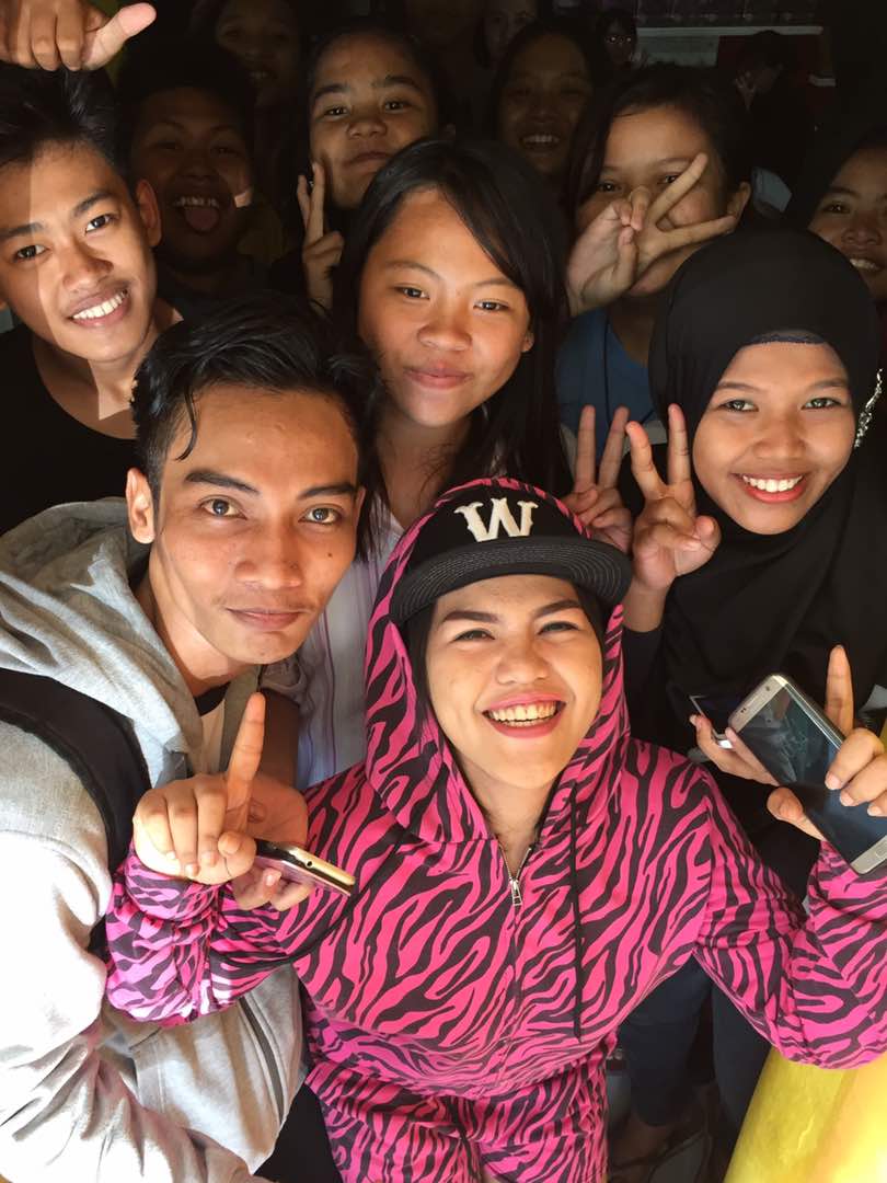 #TOPACTIVITY <a href="/DA3_Weni/">WENI WEN</a> promo single "Engkaulah Takdirku" di <a href="/ELSHANDAFM/">ELSHANDA 96,2 FM</a> Indramayu. Terima kasih radio Elshanda #DA3WeniPromoRadio