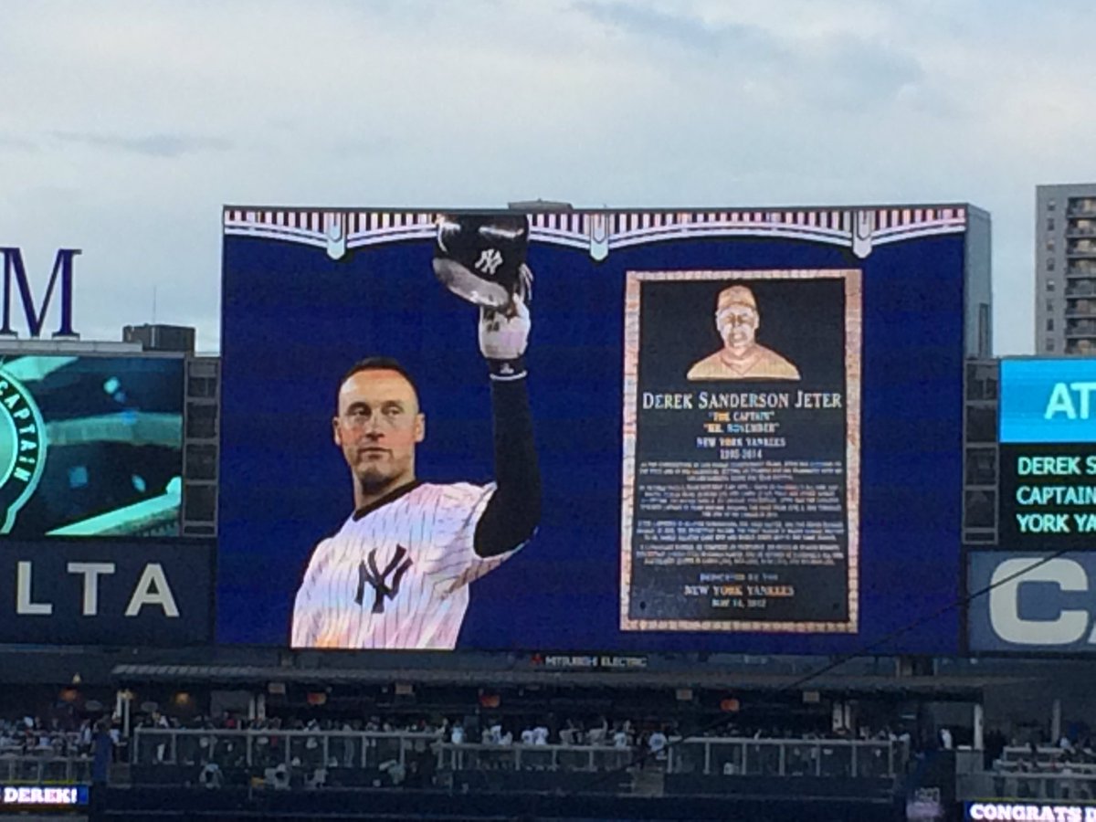 smallbizdocs's tweet photo. @RTaub_ #DerekJeternight #yankees https://t.co/pxVG8VQPsX
