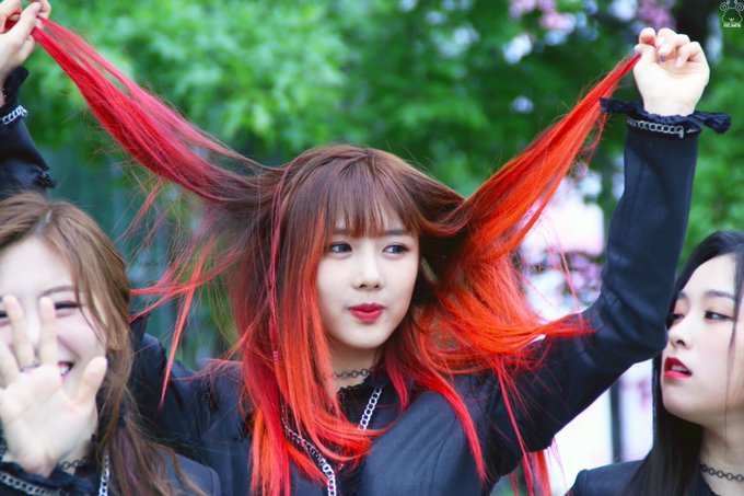 DAAKQ88UAAAezUZ.jpg:small