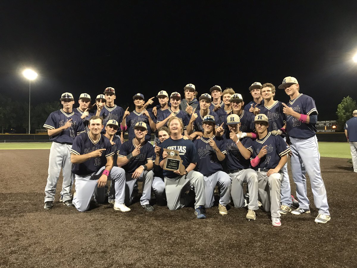 thebaseballcru's tweet photo. District Champs!! Congrats boys! https://t.co/Yncm4S56jc