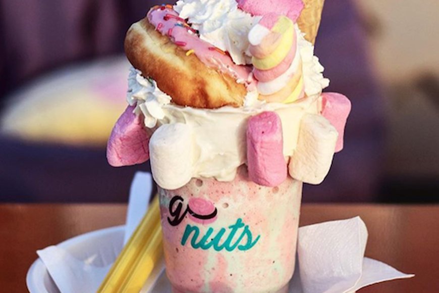 ExpatWomanFood's tweet photo. The Unicorn shake Is FINALLY available in Dubai.
https://t.co/owDMR9JakK https://t.co/Gwgt5YUB4s