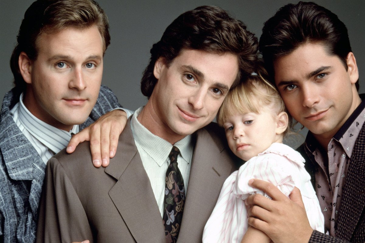 Happy Birthday to Bob Saget(middle) who turns 61 today! 