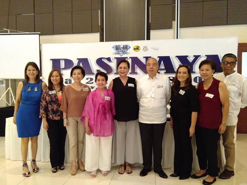 raincheckblog's tweet image. Celebrating with the residents of Barangay Bel Air! #Pasinaya2017 #BelAirat60

Schedules &amp;amp; Happenings on the 26th,… ift.tt/2quqdtq