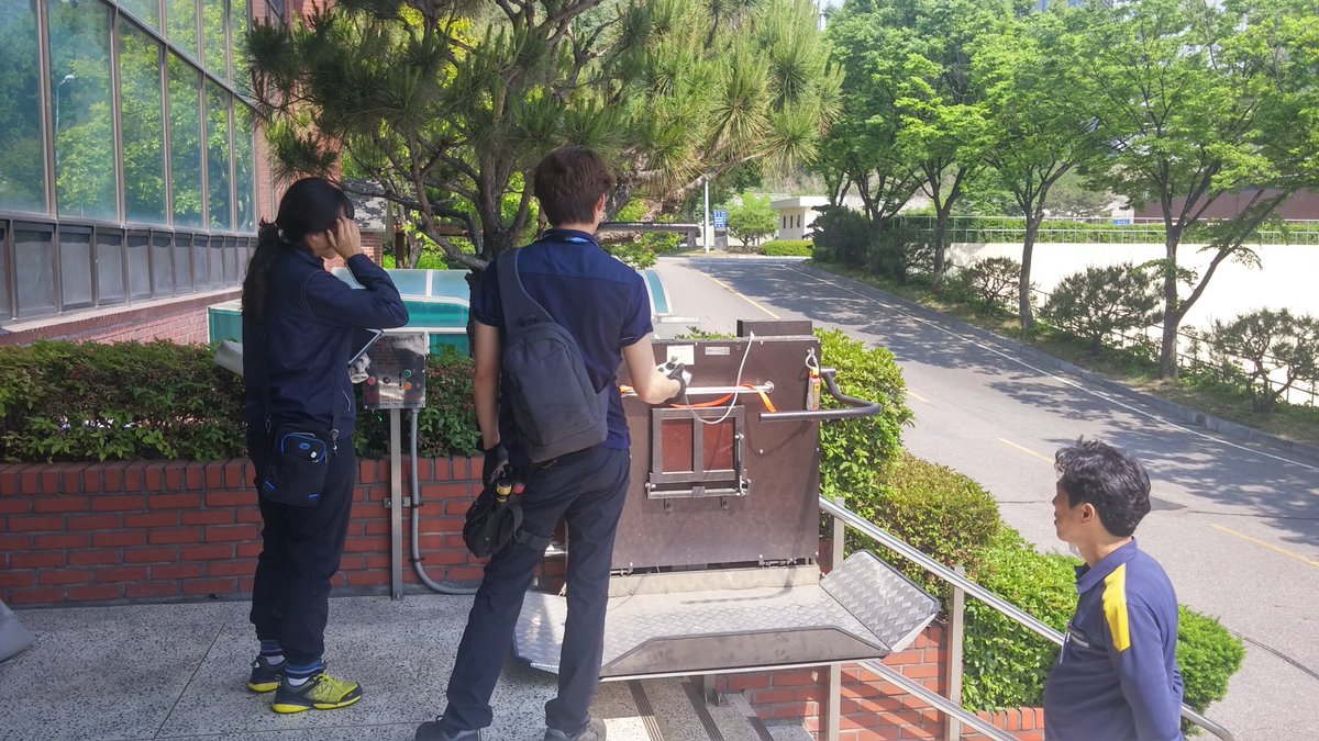 정수장 내 승강기 안전점검 결과 이상무!

#성남시 복정정수장에서 승강기 안전 점검 했어요~~
언제든 사용할 수 있도록! 항상 안전 철저!!

항상 안전하고 깨끗한 수돗물을 만들기 위해 최선을 다하겠습니다^^