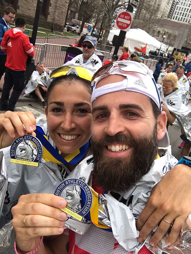 runnea_com's tweet photo. @lucasheras en el Maratón de Boston: 🏃🏼Crónica de una experiencia runner inolvidable https://t.co/nr5PbMIZ8L @alma_cupcakes #running https://t.co/A08Fz6hMPx