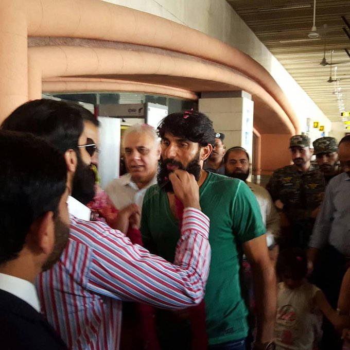 View image on Twitter