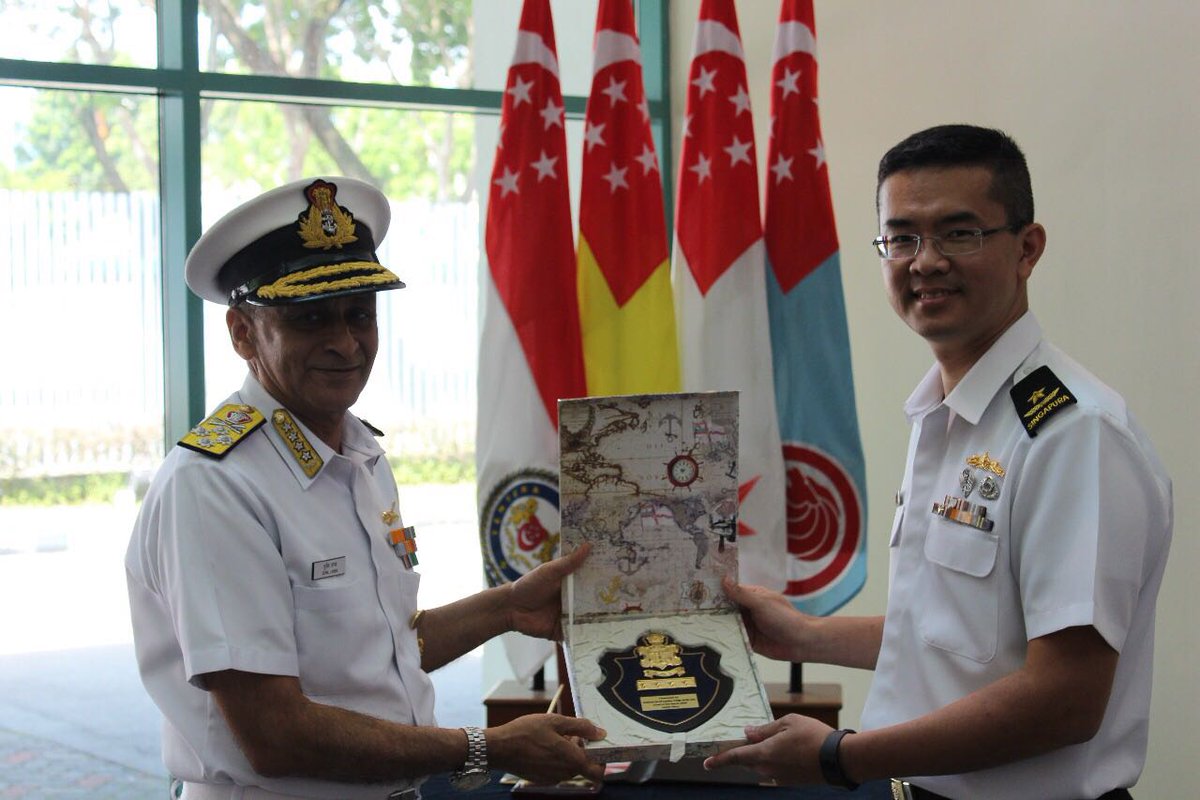 indiannavy's tweet photo. @SpokespersonMoD @IndiainSingapor @sachinseq @JawedAshraf5 @airnewsalerts @HQ_IDS_India @DDNewsLive @PIB_India @PMOIndia #BridgesofFriendship #RSN50 #IMR #ActEastPolicy Admiral S Lanba CNS at Information Fusion Centre with RAdm Lew Chuen Hong COS-Naval Staff https://t.co/uahJcktWVC