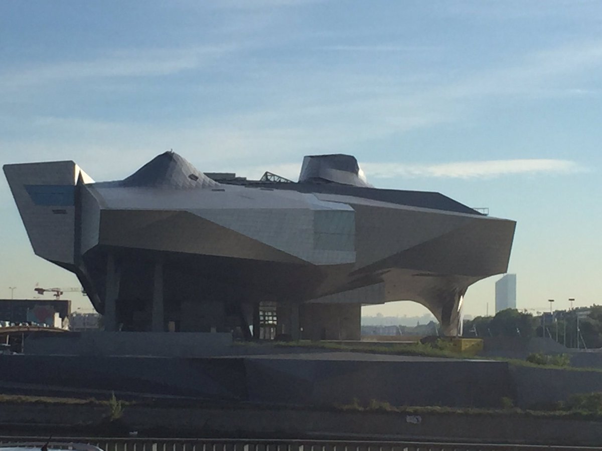 SIF_ONG's tweet image. Arrivés pour notre grand colloque "Où trouver refuge aujourd'hui?" au magnifique Musée des Confluences à #Lyon
#TrouverRefuge