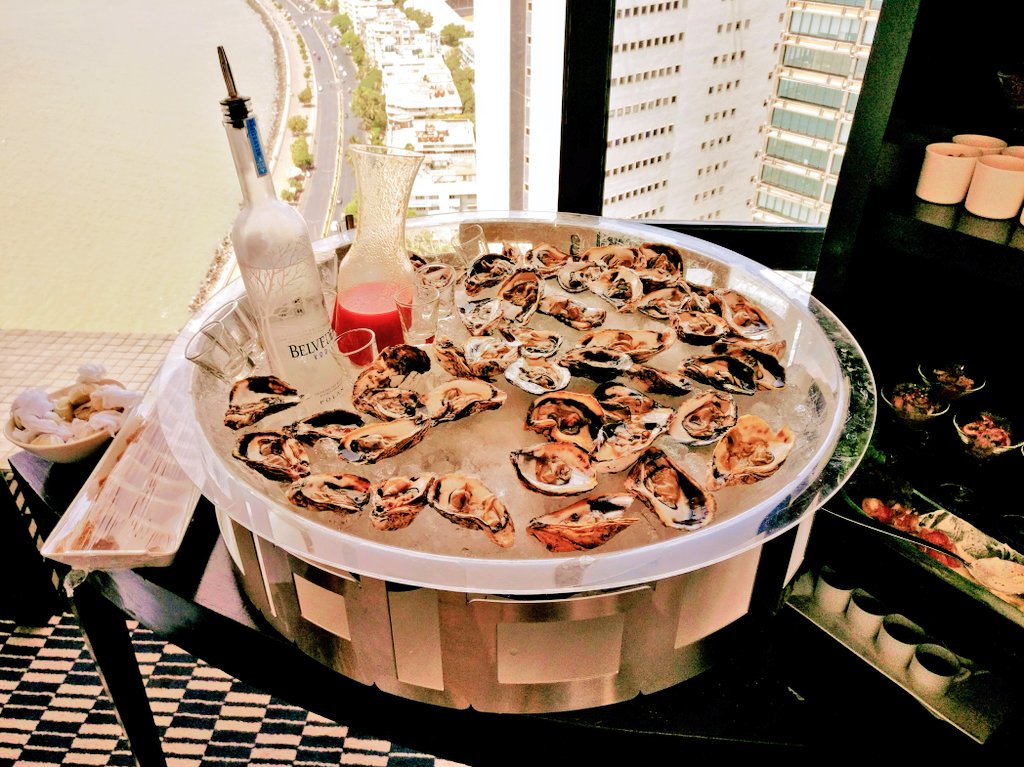 nakulmerchant's tweet photo. Sea food with a view of the sea #oysters #vodka #bloodymary #TridentExperiences @TridentMumbai @TridentHotels https://t.co/xtWfYoS0Io