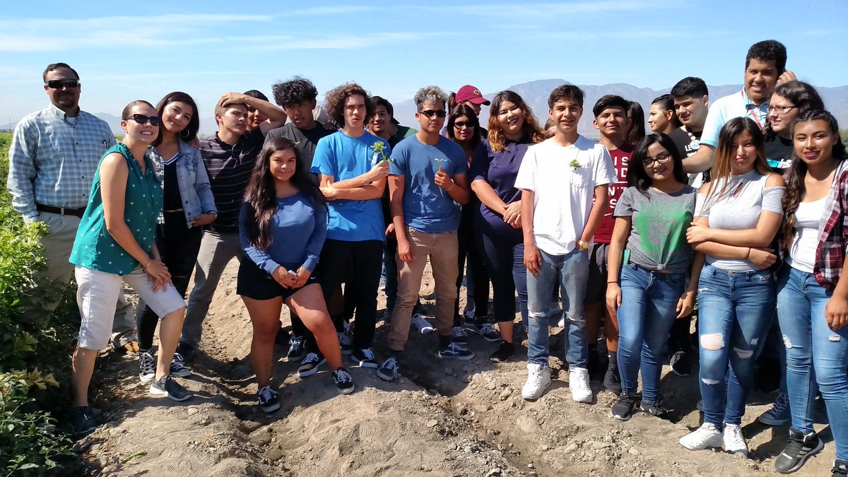 Way2Gro's tweet photo. Coachella Valley FFA students on ag tour learning about career opportunities in agriculture. #saveffa @JerryBrownGov @californiaffa https://t.co/w1K3skauGy