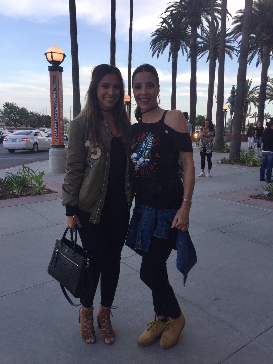 SierraDallas's tweet photo. My mommy &amp; I had a blast tonight at the breezy @chrisbrown concert! 

She's one wild chic! https://t.co/bFpVZvRjd3