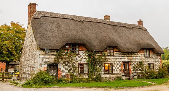 nfum_StAlbans's tweet photo. Read how to protect your thatched home https://t.co/TN54bVzs8h 
#ThatchedHome #Thatch #HighValueHomeInsurance #HNW #ThatchInsurance https://t.co/SHyMZRHFPw