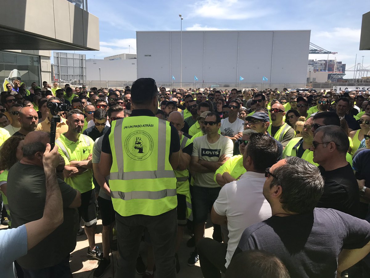 Rafegom1's tweet photo. Los estibadores 100% preparados #SoyCoordinadora #DecretoEstibaNO https://t.co/Ur0wj118Ov