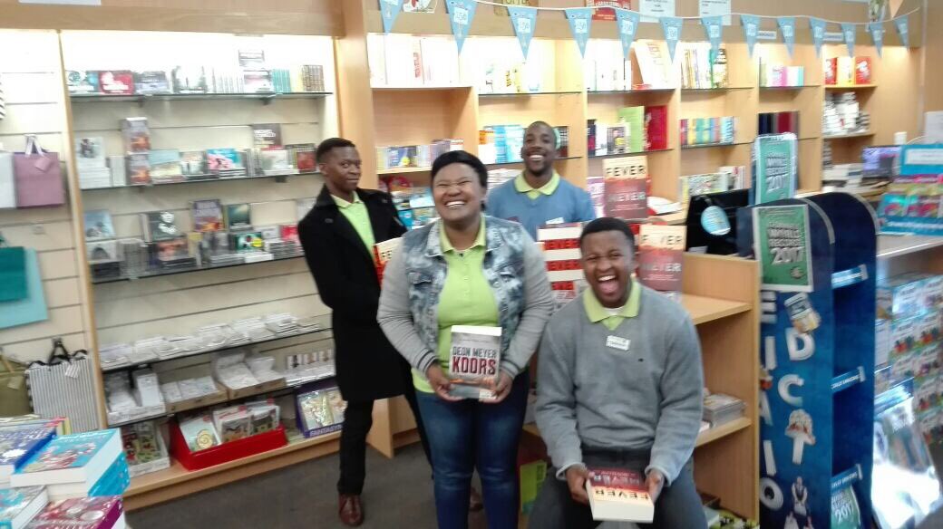 readerwarehouse's tweet photo. #Fever by #DeonMeyer is now in stock at our @HillfoxCentre branch #GetTheFever @MeyerDeon @JonathanBallPub #readerswarehouse #NewFiction๐ฎ๐ค๐๐ https://t.co/3NDgVlDKnM