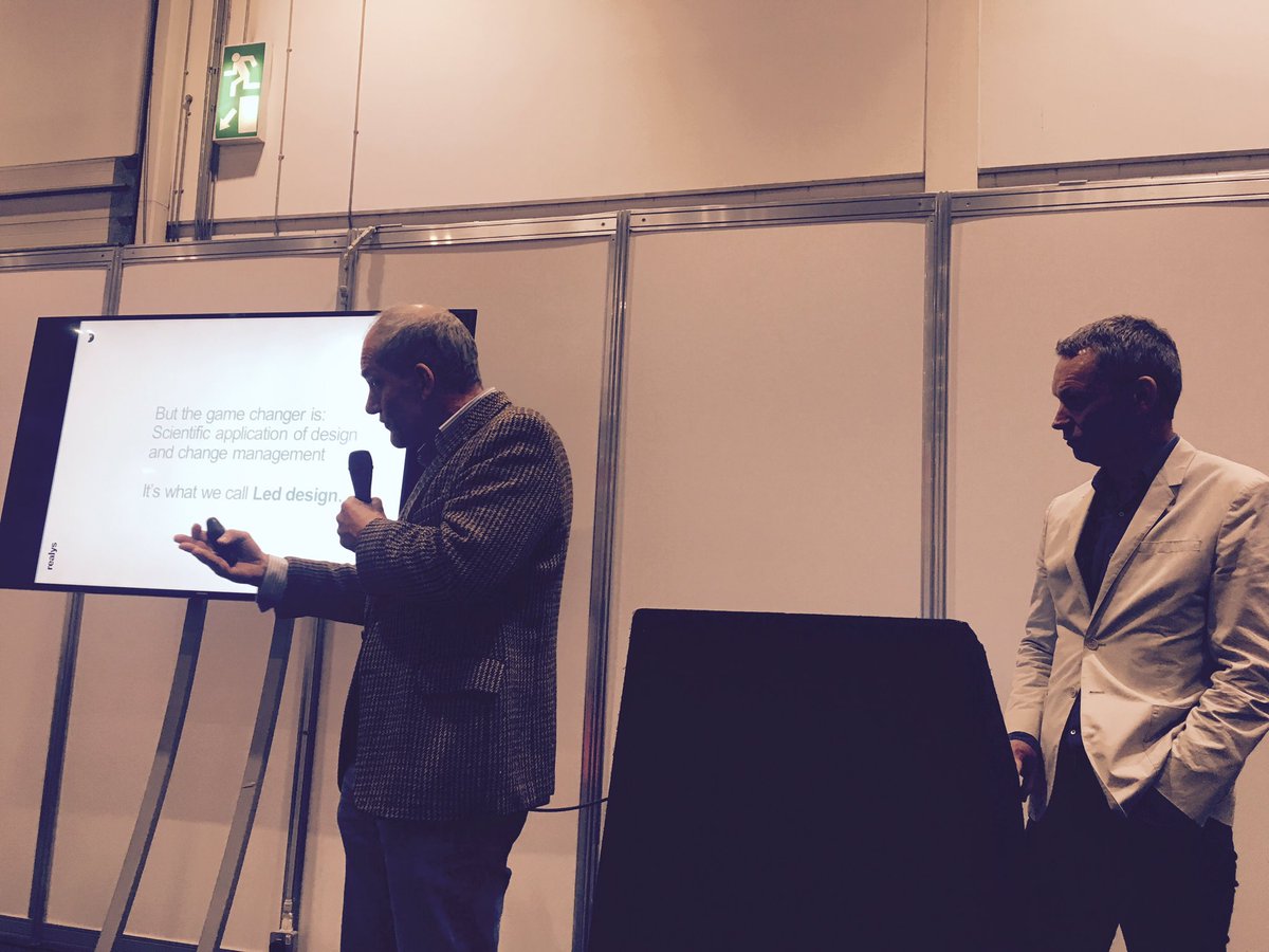 jennycuthbert's tweet photo. @thardingham and @TheBritishPsych speaking at #TBS2017 #wearerealys https://t.co/C7AjExF11Z