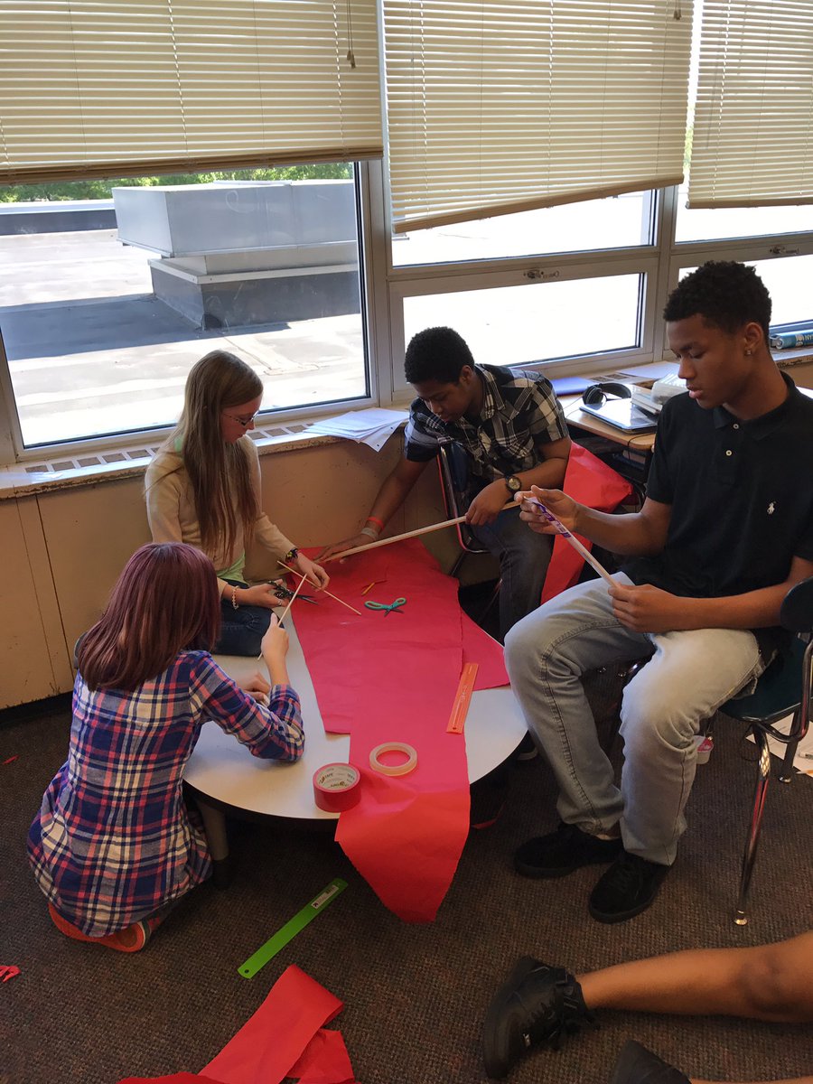 skellerCIMS's tweet photo. Ss use problem solving skills to design, create, and analyze a giant solid. #ciarocks #180MSDWarren #collaboration @jwaggs_CIA @kmbrlprkr4 https://t.co/zJdLE0GUxi