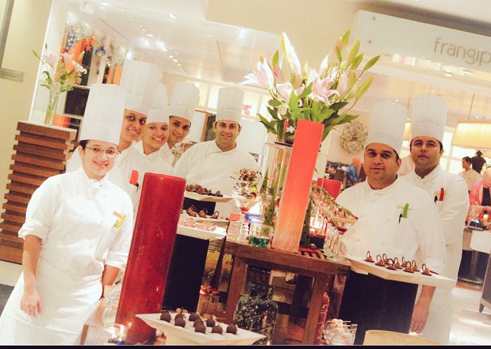 pratik2306's tweet photo. Buffets that are great &amp; a team that's even better
The lovely ladies &amp; gentlemen of the pastry kitchen
#TridentExperiences @TridentMumbai https://t.co/q8AonHKsYb