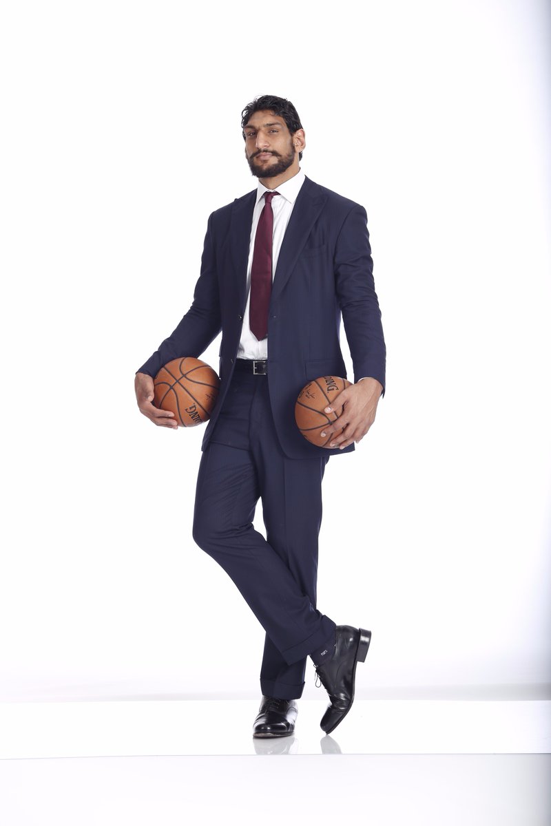 GiantRobotEnt's tweet photo. #OneInABillion @hellosatnam - 1st Indian drafted into the #NBA&amp; our exclusive #SportsCelebrity in India
#CelebrityManagement #BasketballStar https://t.co/DDUfvdmPMb