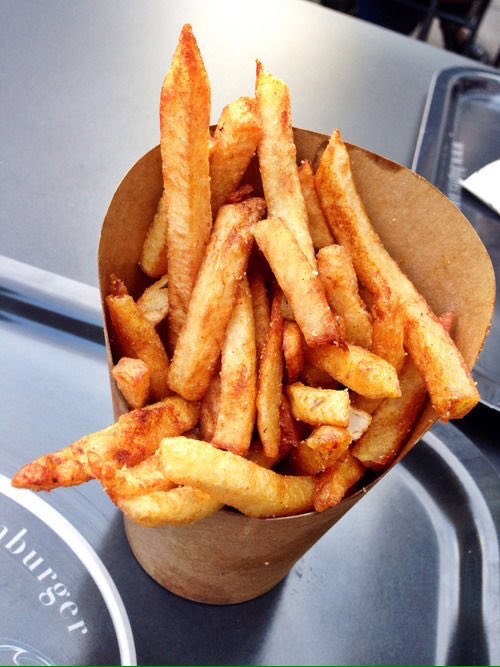 Foodaddicters's tweet photo. Fries are everything 🍟 https://t.co/qXQTKhR6sW