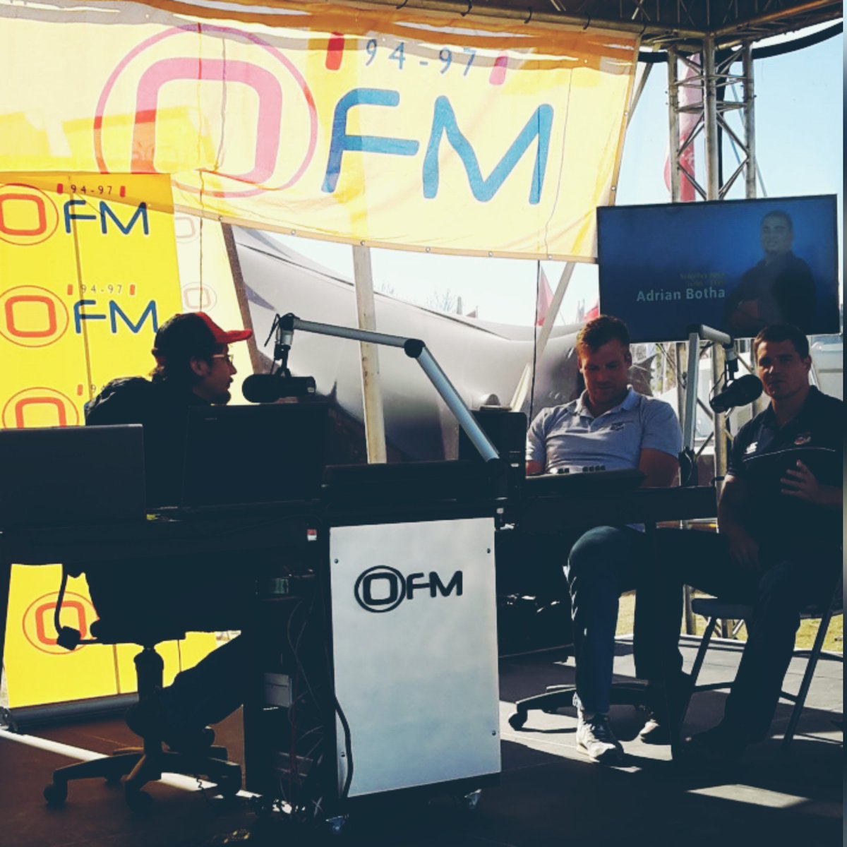 Toyota Free State XV having a chat @OFM9497 at #Nampo2017.