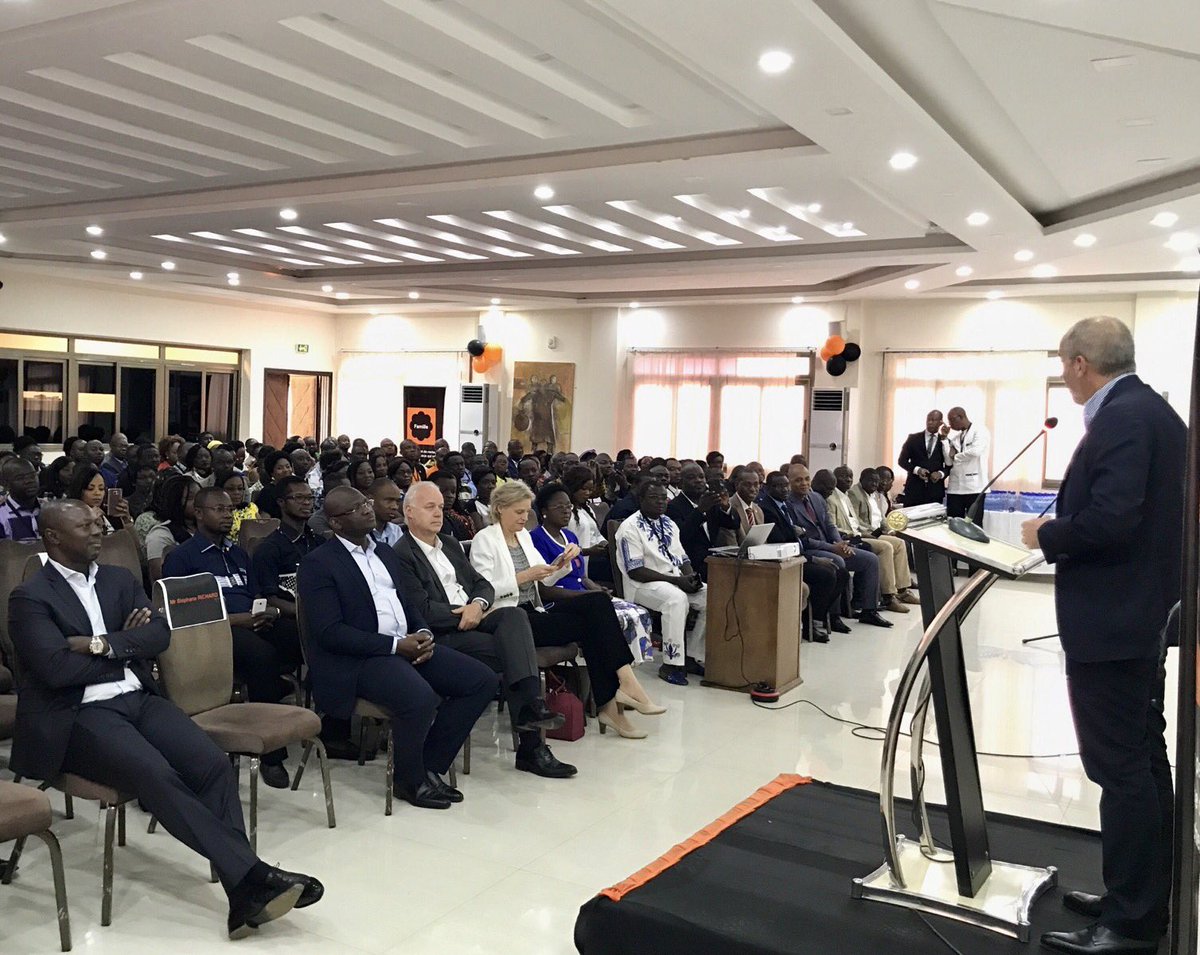 srichard's tweet photo. Mali et Burkina: 2 pays, 2 cultures.. Mais 1 même motivation et chaleur des équipes @orange. Merci pour les beaux moments des derniers jours https://t.co/DlGxSba1t2