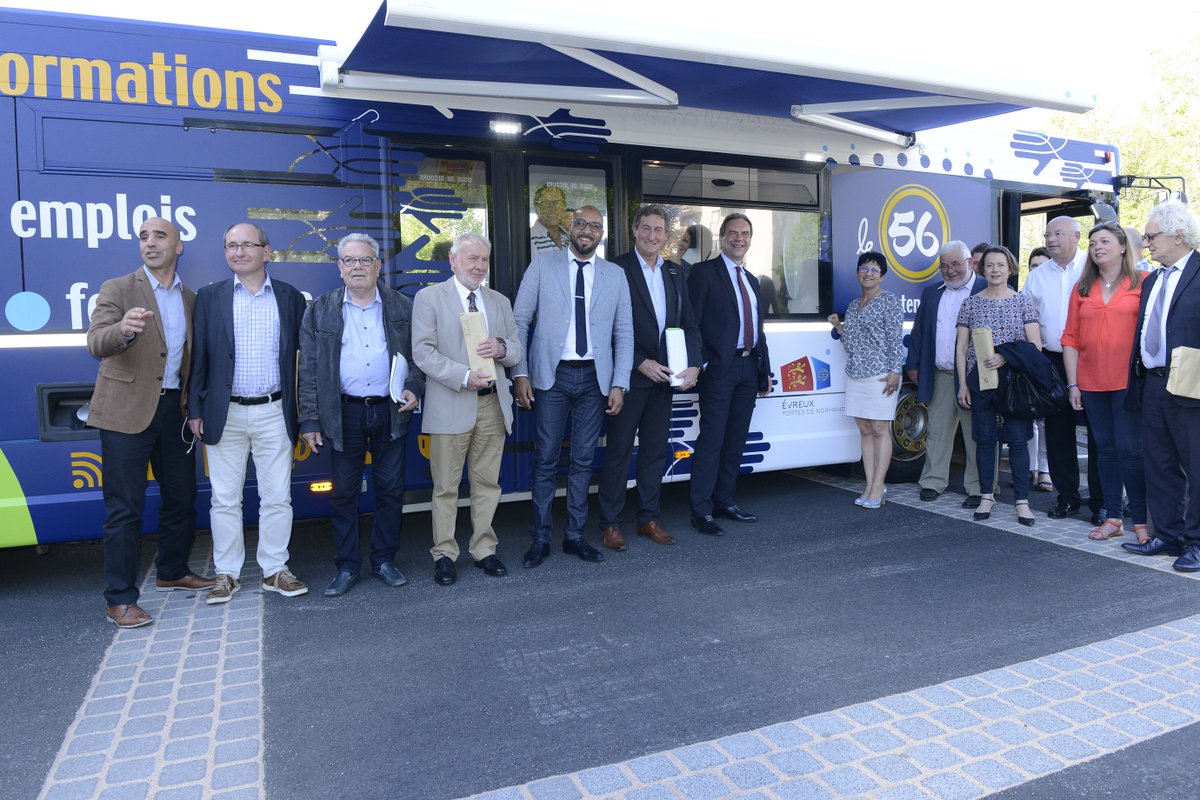 VilleEvreux's tweet photo. Découvrez #Le56 ! Un bus pour l’#information, l’#emploi, la #formation et la #création d’entreprises. https://t.co/1nP7XGTtPL https://t.co/bWPIu6k2Lo