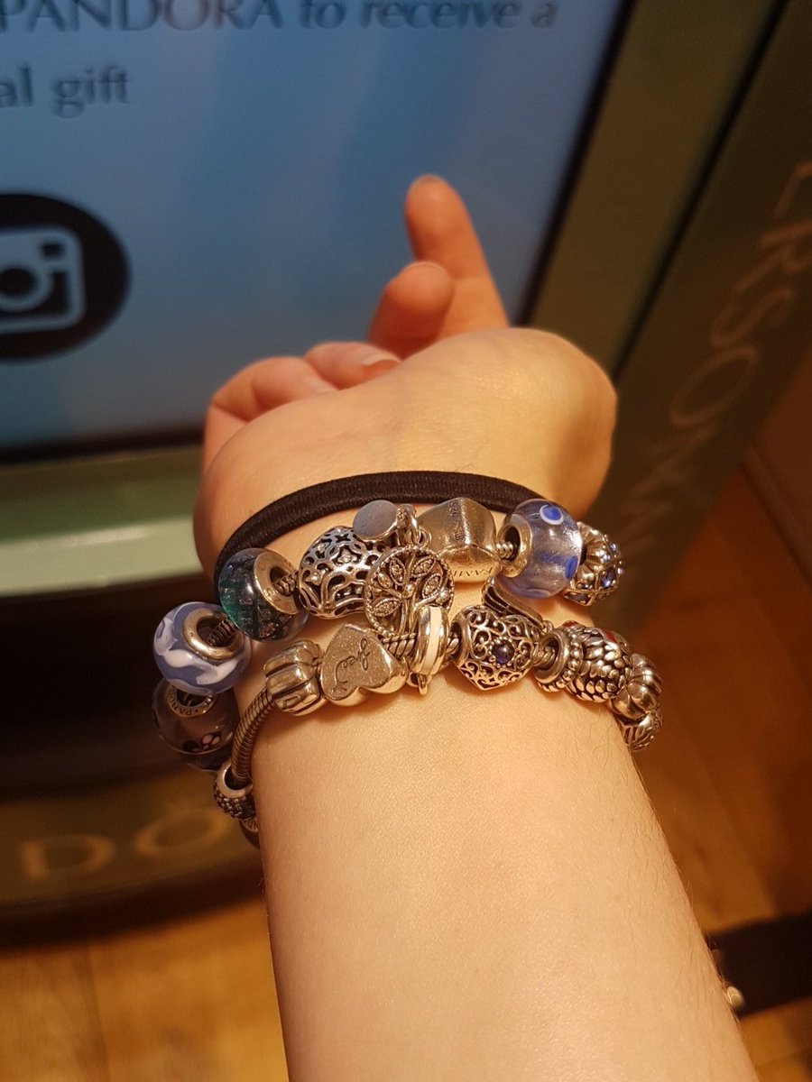 Emillyytorri's tweet photo. #pandora #DOCharm https://t.co/iiL2eFbI8N