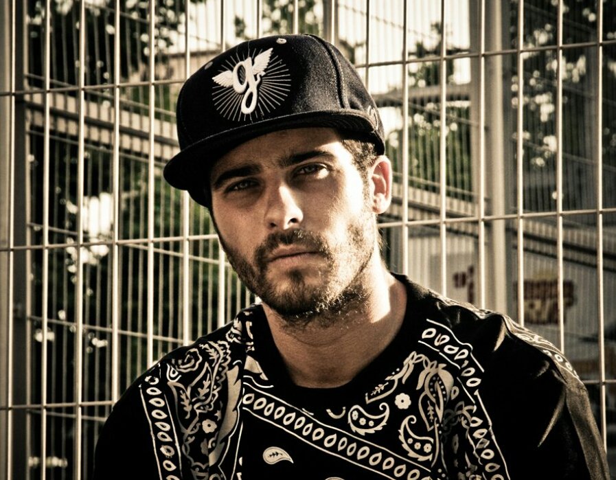 ➡Esta tarde (19h) no te pierdas al gran <a href="/IVANNIETOMAD/">Ivan Nieto</a>  en @El5element0

      📻worldpressradio.com