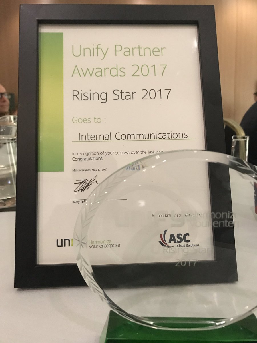 vibinessentials's tweet image. @UnifyCo @IntCommsLtd 
Thanks to Unify for presenting Internal Comms with RISING STAR Award 2017