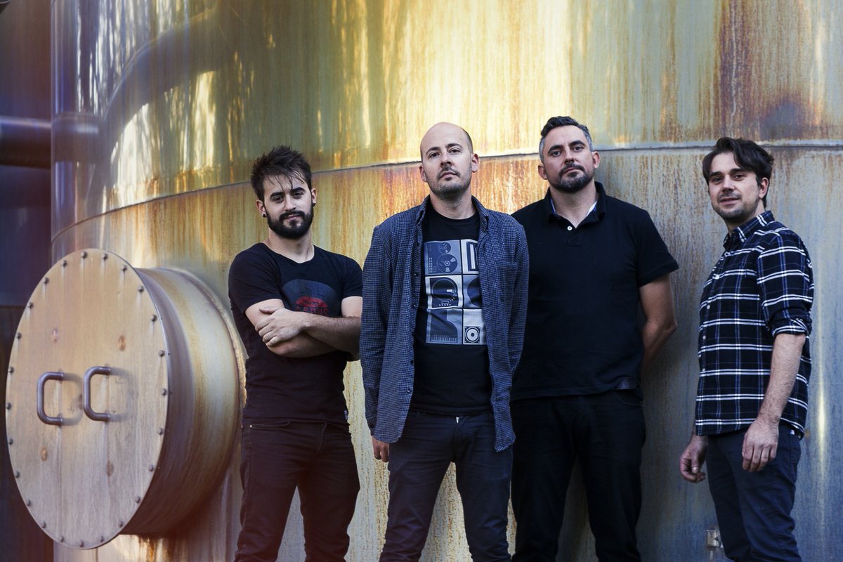 Fundcajaburgos's tweet photo. El 18/05 @supercroma actúa en #Burgos en Cultural Cordón, la banda cierra su exitosa gira. Consigue tu entrada: https://t.co/6yCCYZz49B https://t.co/lvr59KE3km