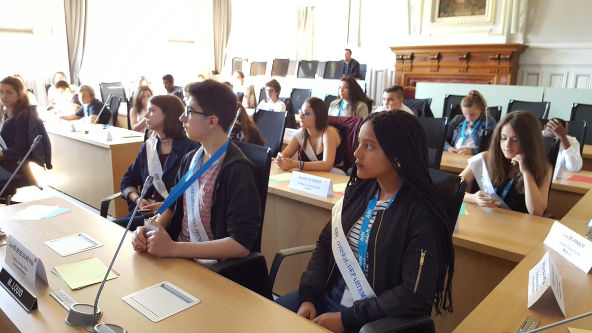 Departement_AIN's tweet photo. #Ain Session de clôture du Conseil départemental jeunes : l'apprentissage de la vie démocratique https://t.co/aLhnJpW7wz
