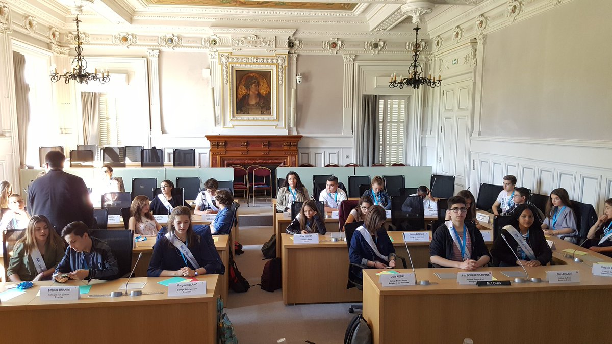 Departement_AIN's tweet photo. #Ain Session de clôture du Conseil départemental jeunes : l'apprentissage de la vie démocratique https://t.co/aLhnJpW7wz