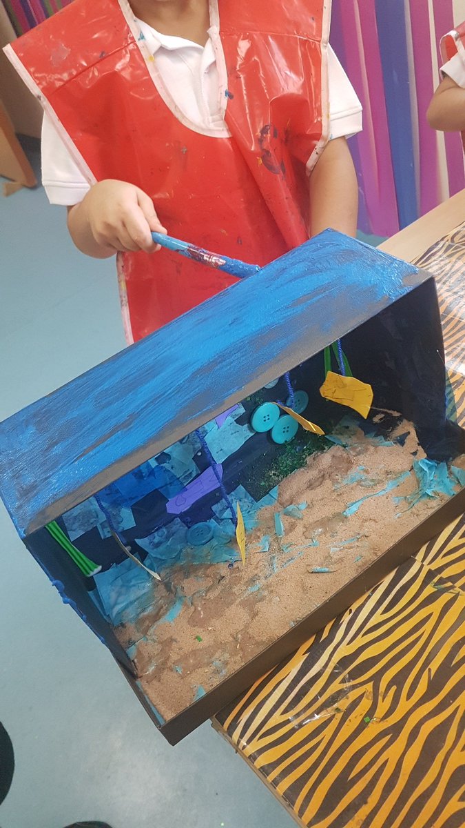 BCADfs2's tweet photo. Having a great time creating our under the sea dioramas. https://t.co/DAfGz4b8jk