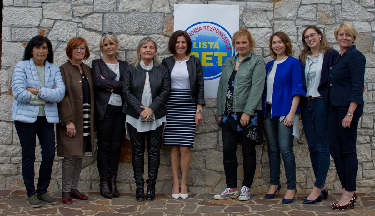 AutonomiaTs's tweet photo. La squadra femminile #ListaRet Donne preparate, capaci e responsabili #Rinnovamento #DuinoAurisina @fulvio_serbo @RetGiorgio @triesteprima https://t.co/QvFypoJT1g