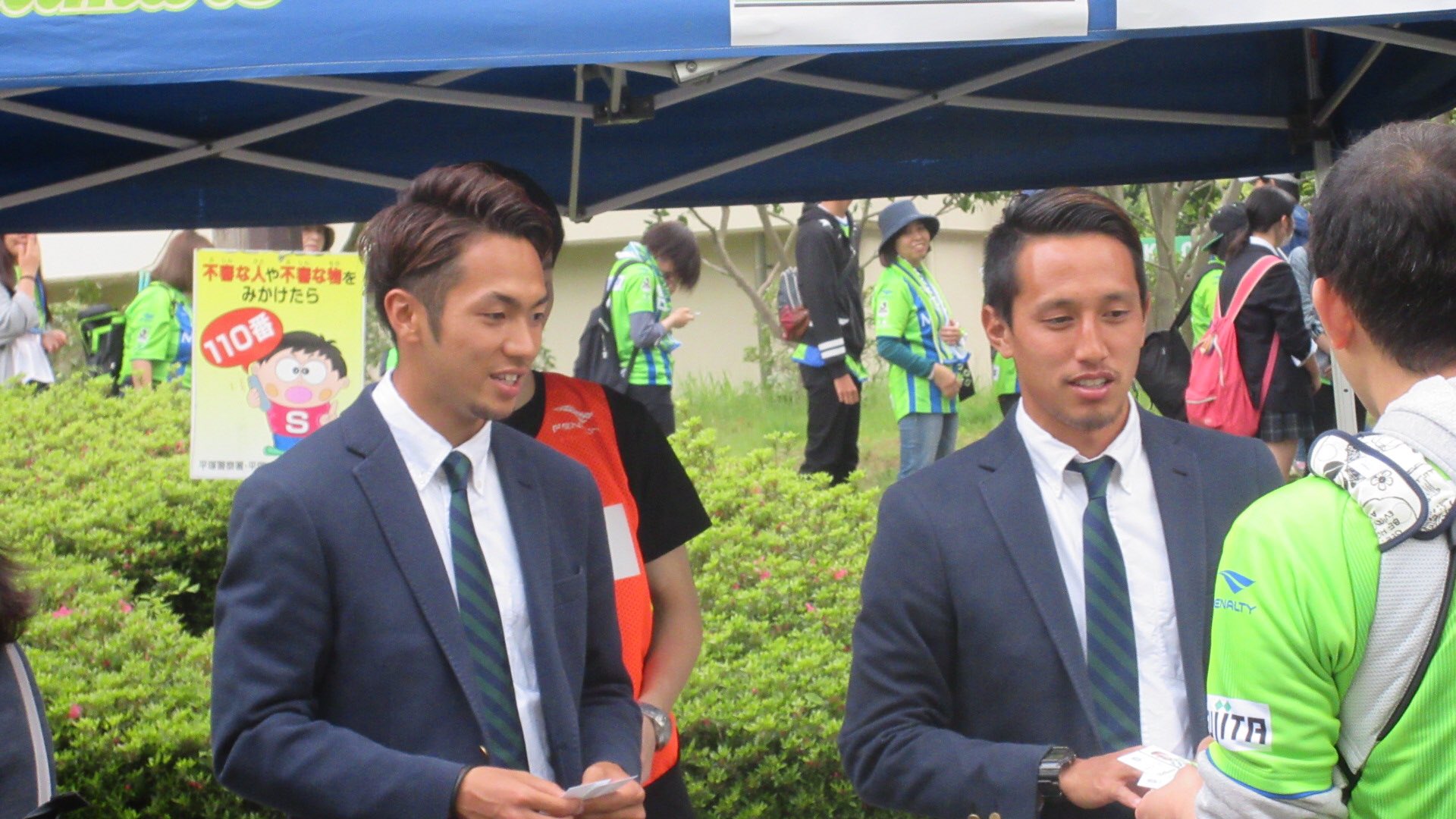 Sr こんなかっこいい営業マン軍団きたら2秒で契約するわ Bellmare T Co Li9rkllzce Twitter