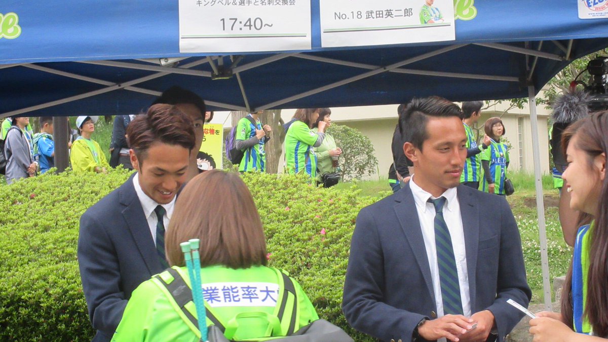 Sr こんなかっこいい営業マン軍団きたら2秒で契約するわ Bellmare Sr こんなかっこいい営業マン軍団きたら2秒で契約するわ Bellmare