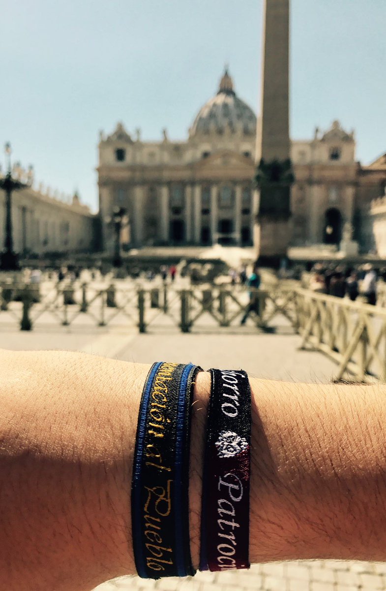 Ciudad del Vaticano. Presentación al Pueblo, Cachorro y Patrocinio... en la Santa Sede. 🇮🇹 🎼🎶🎺#ciudaddelvaticano #piazzasanpietro #roma