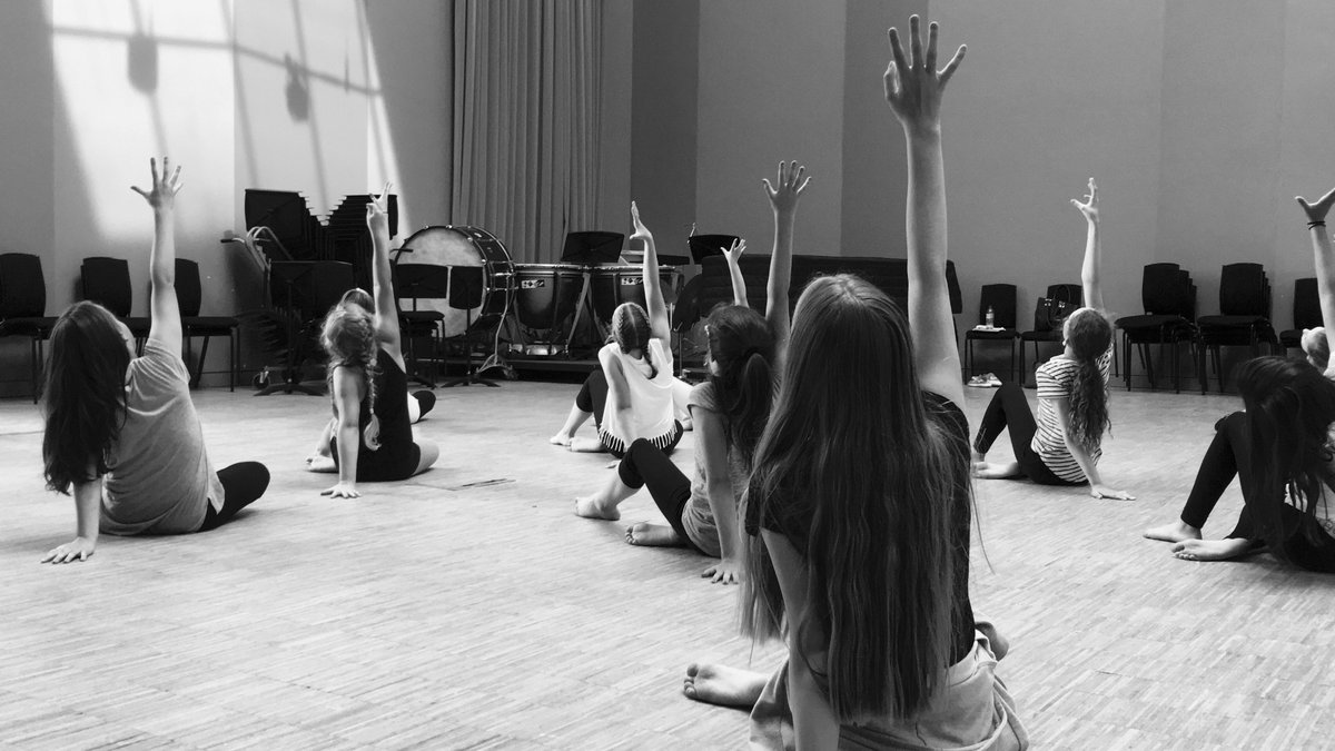 Aviv Dance tweet media