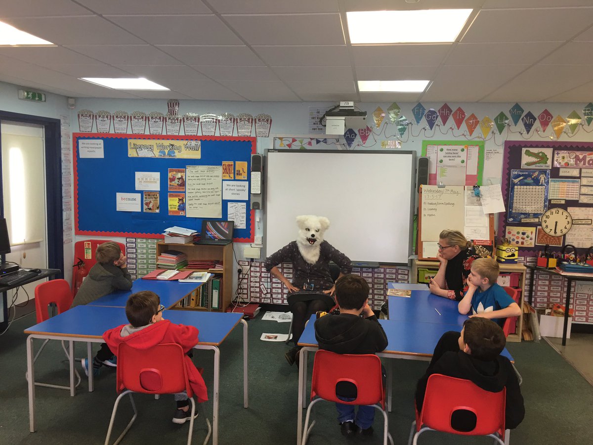 CSS_Primary's tweet photo. Ever heard the three little pigs told from the wolf's point of view? https://t.co/ZegORQVWkM