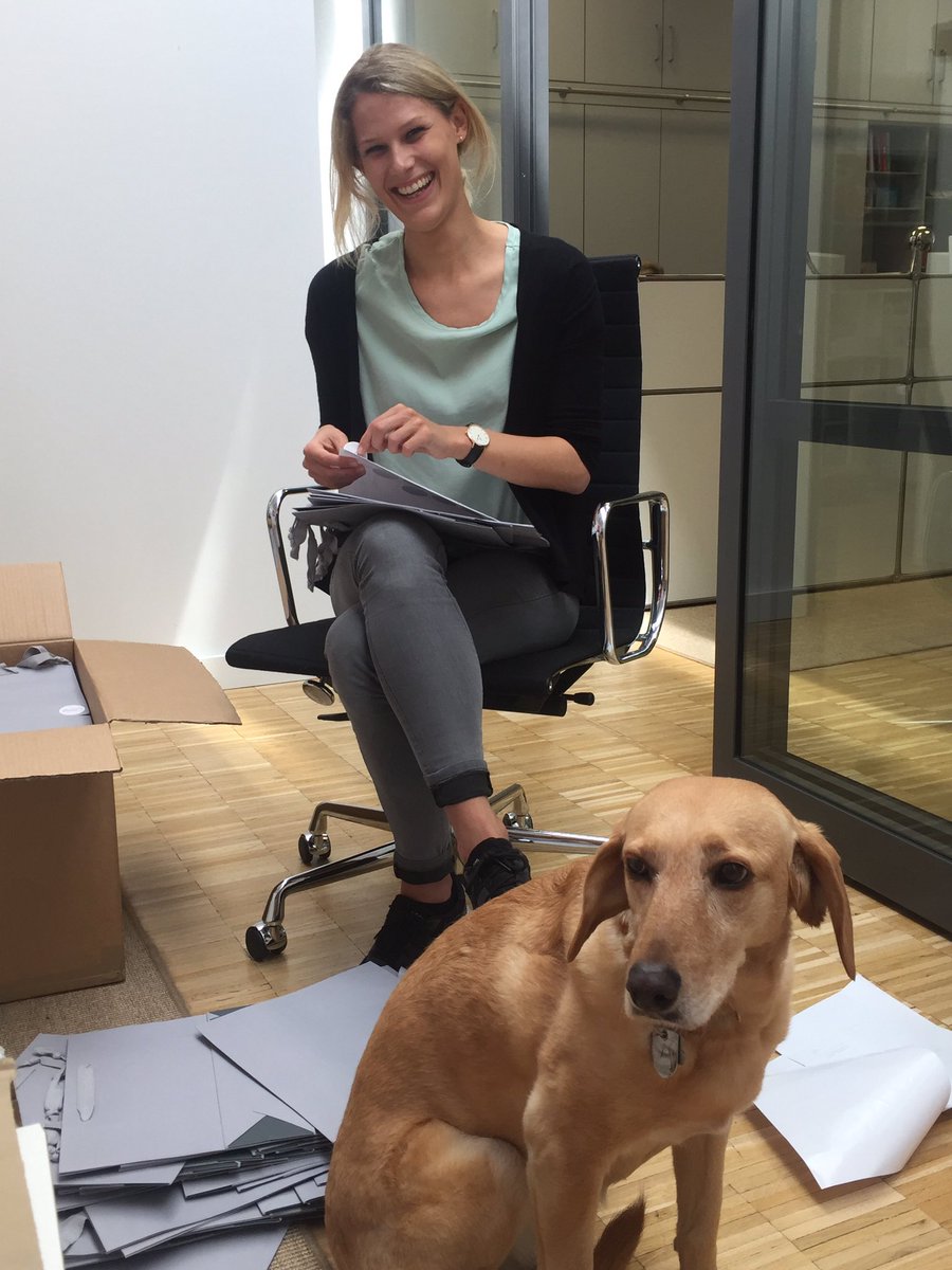_Meifert's tweet photo. Heute tierische Hoffest-Vorbereitung mit Kira und Luna... #HRpepper #Lust_auf_Zukunft https://t.co/3TW0vmmRMG