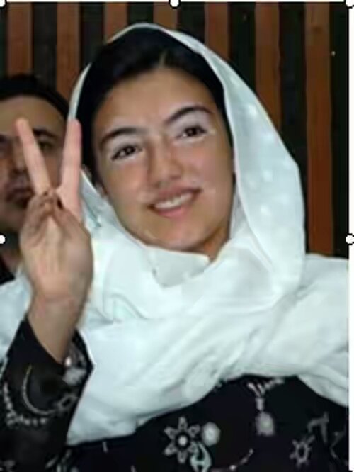PeoplesVoice786's tweet photo. #FuturePPPLeader #JuniorBB #OneMayNotAgree but its #PeoplesVoiceProphecy @AseefaBZ will lead PPP like SMBB ; Asifa will be next CM Sindh https://t.co/QGjLRcWZJa
