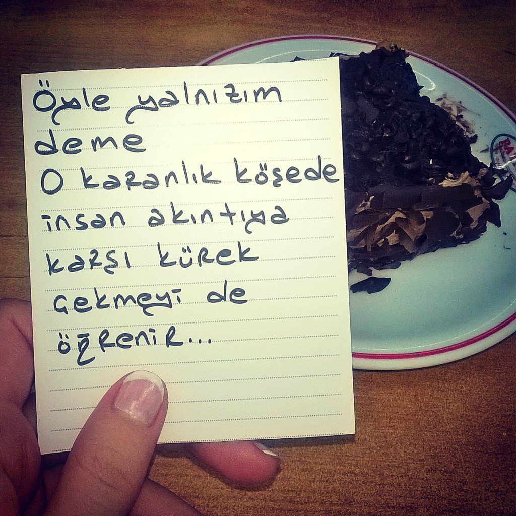zulalyavuz's tweet photo. Seni rahatsız eden şeylerden cesurca uzaklaşabilecek kadar kendine saygı duy.
#GünaydınTürkiye #DünyaErkekleriAnlamaGünü https://t.co/zYx9iFVgUi