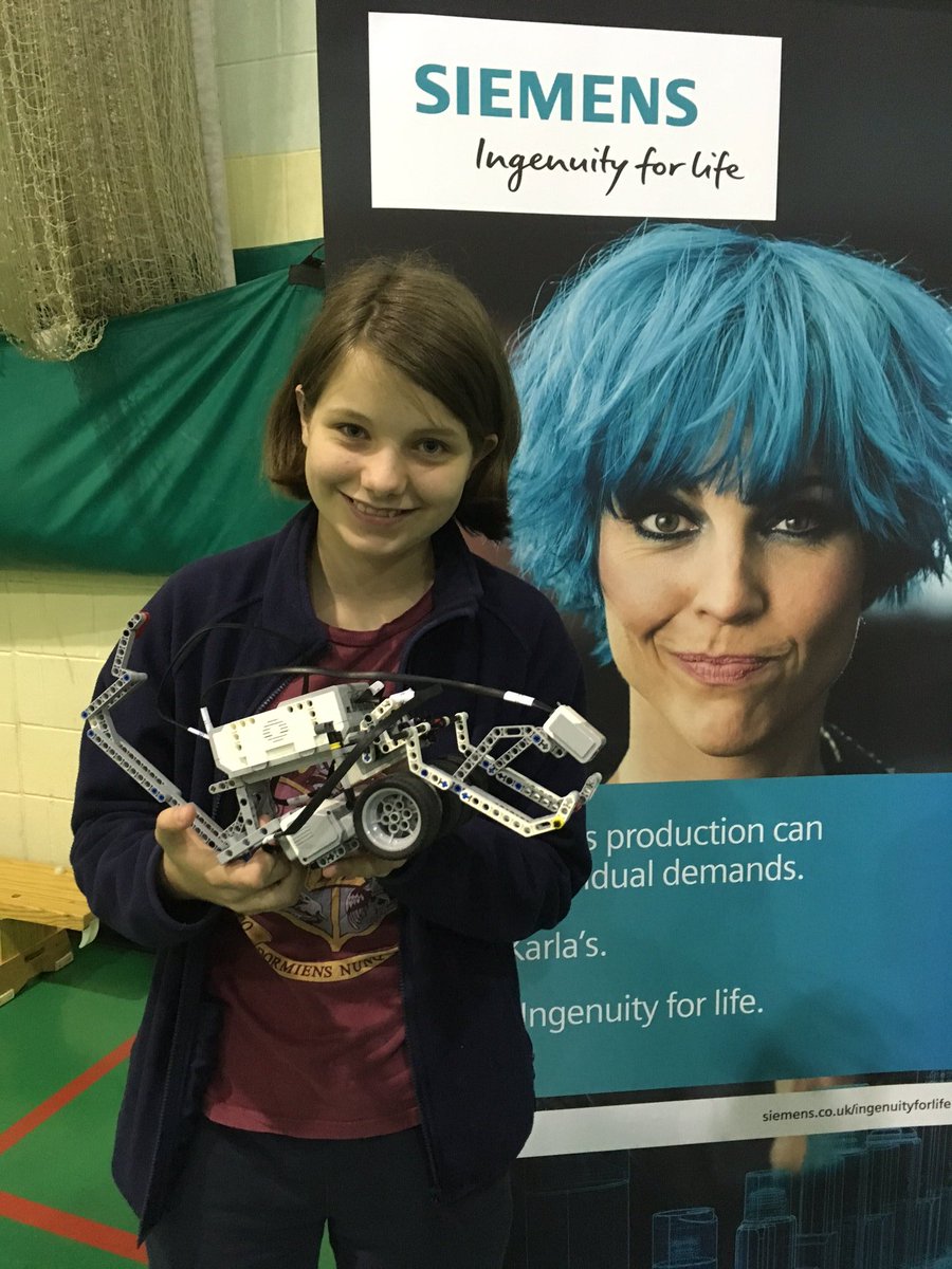FalliElectronic's tweet image. Milly at the Siemens lego competition