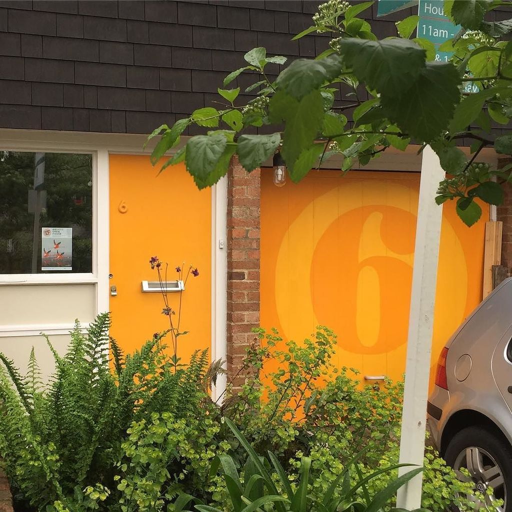 EmilyJoGibbs's tweet photo. No.6 Tarleton Gardens @artistsopenhse continues this weekend - you can't miss us #yellowfrontdoor #numbersix Lots of lovely textiles insid… https://t.co/X7KmR5slEm