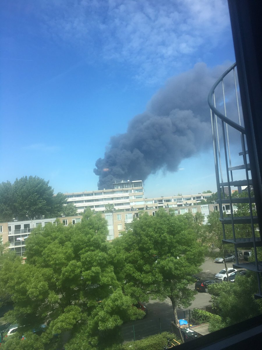bodeboeye's tweet image. Heftige #brand in #breda 😱